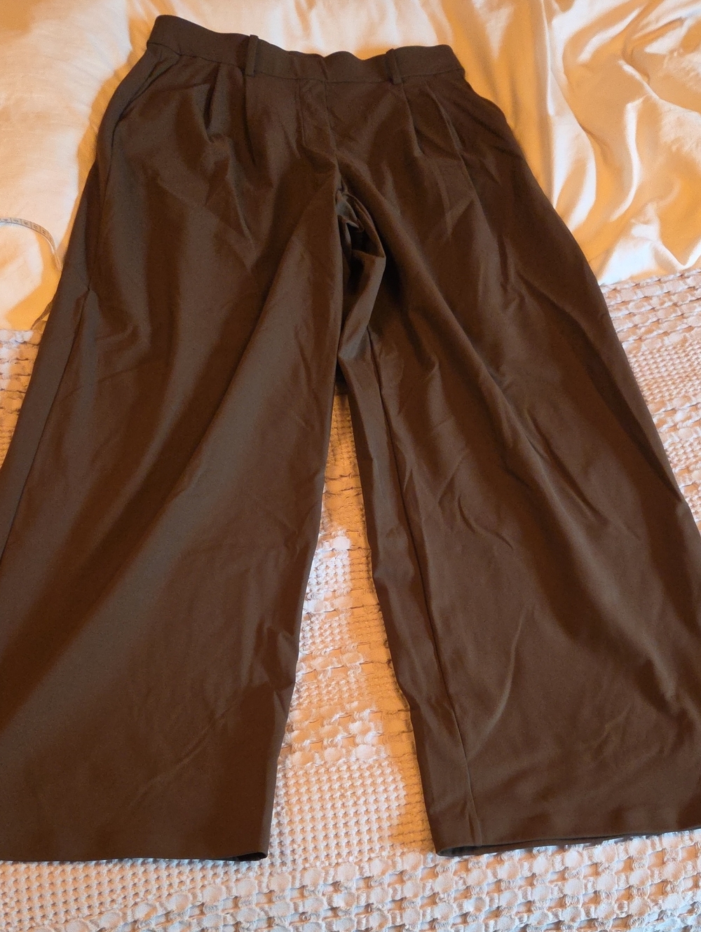 Lululemon Wide-Leg Casual Pants in Dark Brown Size Lg